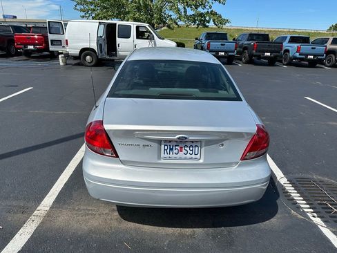 Used 2007 Ford Taurus SEL FWD image 8