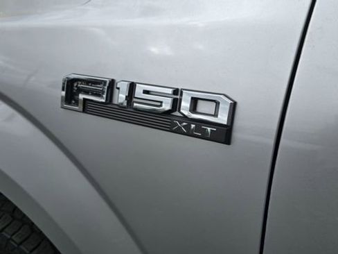 Used 2019 Ford F150 XLT w/ Trailer Tow Package image 11