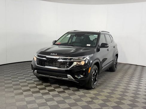 Used 2025 Kia Seltos EX AWD/4WD image 10