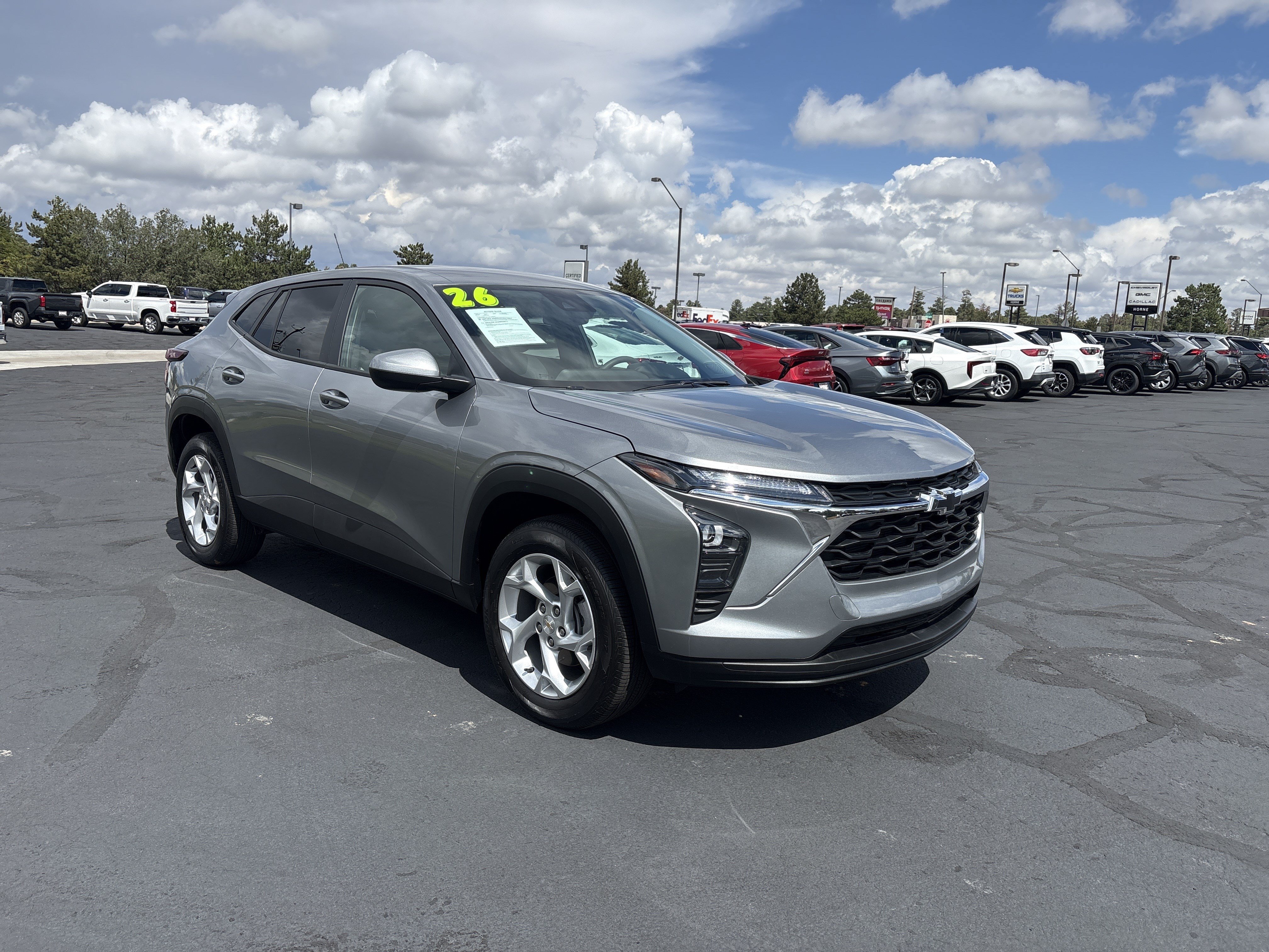 Used 2026 Chevrolet Trax LS w/ LS Convenience Package FWD image 2