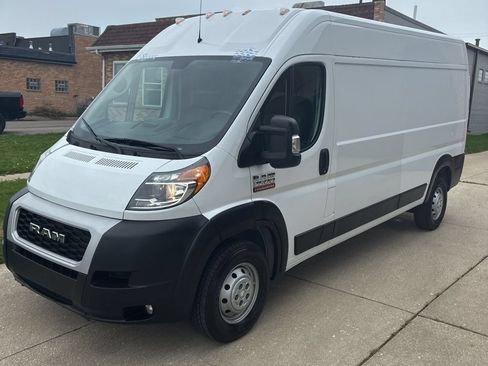Used 2021 RAM ProMaster 2500 w/ Convenience Group FWD image 3