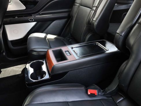 Used 2020 Lincoln Aviator Grand Touring w/ Equipment Group 302A AWD/4WD image 33