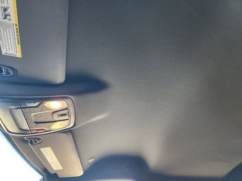 Used 2024 RAM 2500 Tradesman w/ Chrome Appearance Group image 25