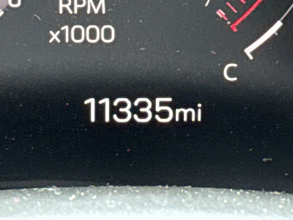 Used 2025 GMC Yukon XL Denali w/ Sun & Power Step Package AWD/4WD image 18