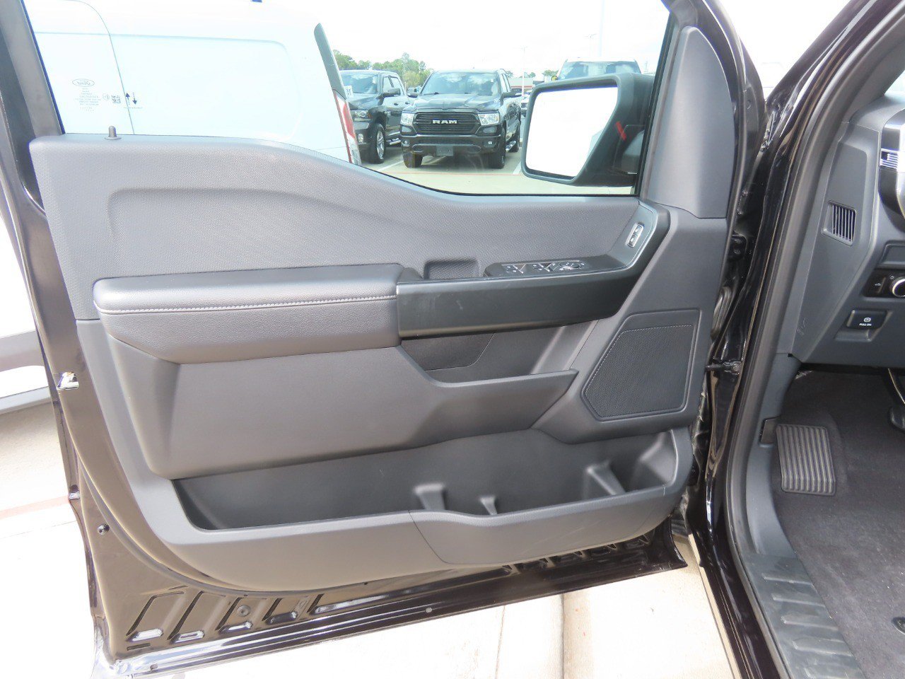 Used 2025 Ford F150 STX AWD/4WD image 23