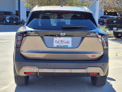 Used 2025 Nissan Kicks SR image 6