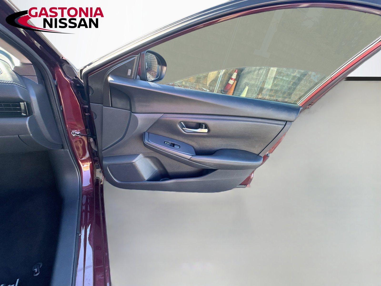 Used 2024 Nissan Sentra SV FWD image 40