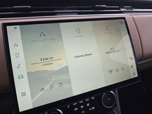 Used 2023 Land Rover Range Rover Long Wheelbase SE image 21