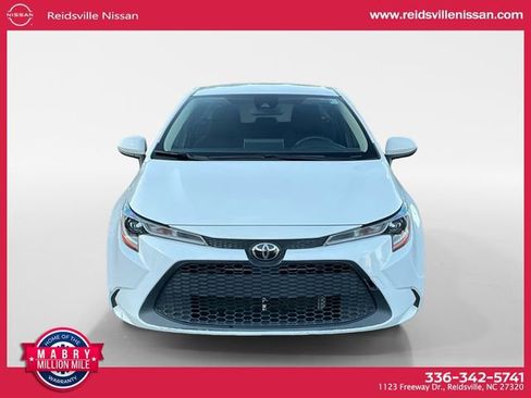 Used 2021 Toyota Corolla LE image 9