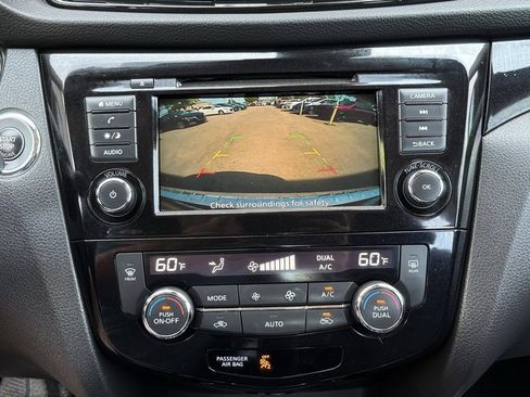 Used 2021 Nissan Rogue Sport SV image 30