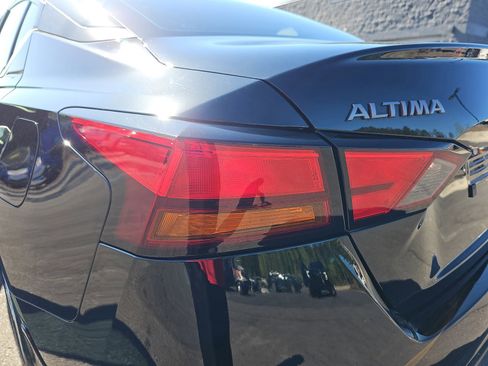 Used 2025 Nissan Altima 2.5 S image 33