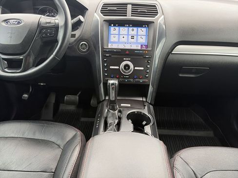 Used 2019 Ford Explorer Sport w/ Equipment Group 401A AWD/4WD image 16