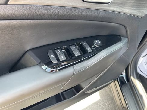 Used 2025 Kia Sportage X-Line AWD/4WD image 11