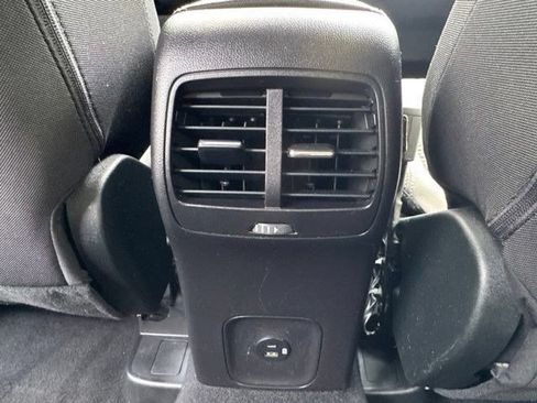 Used 2022 Ford Escape SE w/ SE Sport Appearance Package FWD image 41