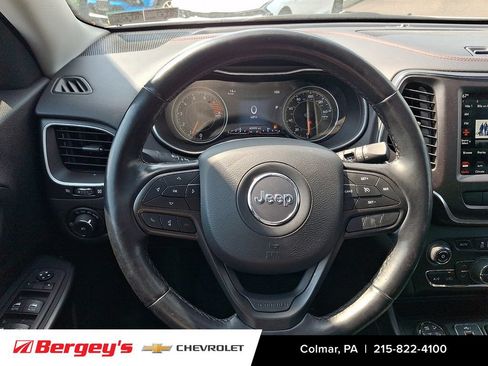 Used 2021 Jeep Cherokee Trailhawk w/ Sun, Sound & Nav Group AWD/4WD image 23