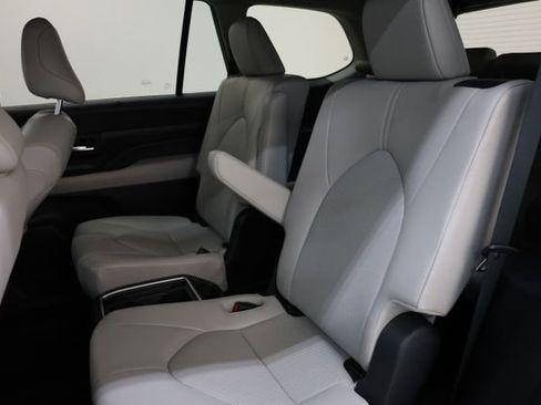 Used 2025 Toyota Grand Highlander FWD image 79