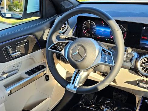 New 2026 Mercedes-Benz GLB 250 4MATIC image 26