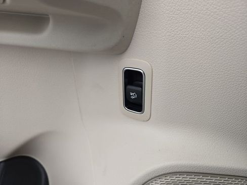 New 2026 Mercedes-Benz GLB 250 4MATIC image 23