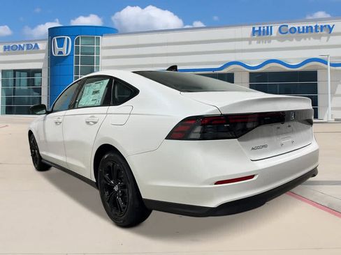 New 2025 Honda Accord SE image 3