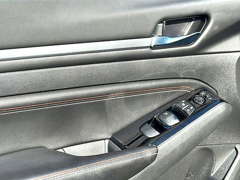 Used 2023 Nissan Altima 2.0 SR image 16
