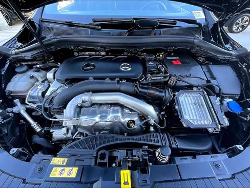 Used 2025 Mercedes-Benz GLA 250 image 31