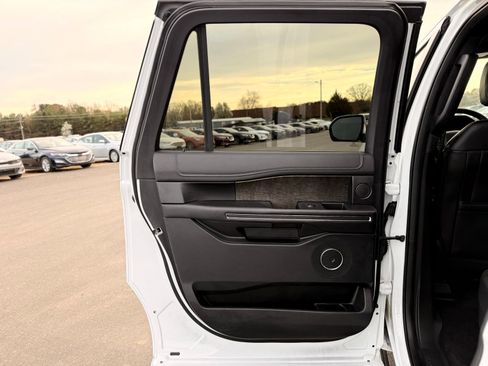 Used 2021 Ford Expedition Max Limited image 23