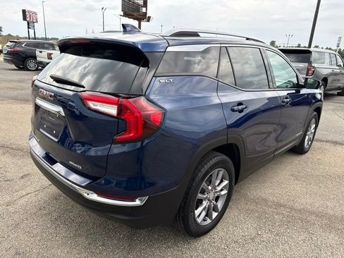 Used 2023 GMC Terrain SLT w/ Infotainment Package II AWD/4WD image 10