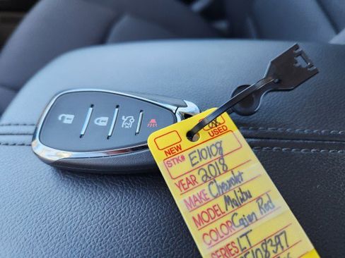 Used 2018 Chevrolet Malibu LT image 46