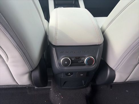 New 2026 Ford Explorer Active w/ Active Comfort Package image 13