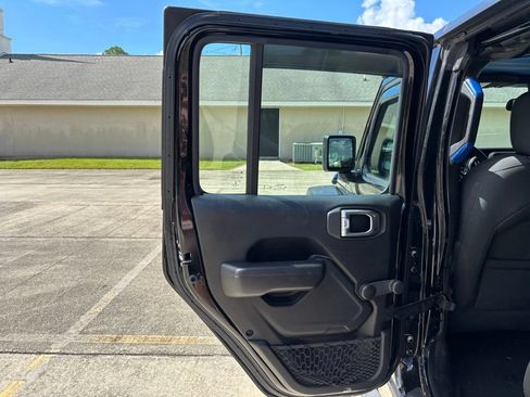 Used 2021 Jeep Wrangler Unlimited Sport AWD/4WD image 14