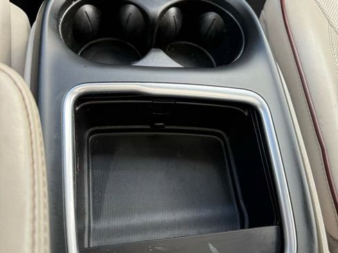 Used 2020 Chrysler Pacifica Limited image 15