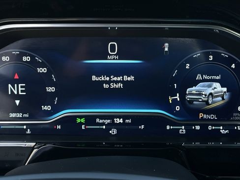 Used 2024 Chevrolet Silverado 1500 LT image 16