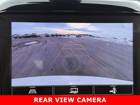 Used 2022 Chevrolet Traverse LT image 21