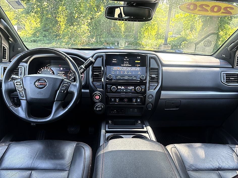 Used 2020 Nissan Titan PRO-4X w/ Pro-4x Convenience Package AWD/4WD image 17