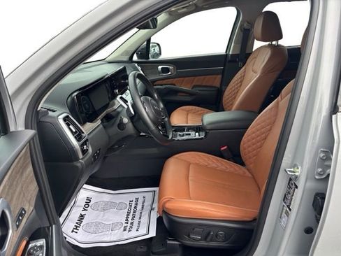 Certified 2023 Kia Sorento SX Prestige image 10