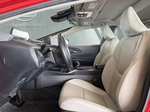 Used 2023 Toyota Prius Limited w/ Limited Premium Package FWD image 7