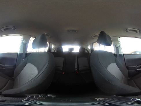 Used 2025 Kia Soul LX w/ LX Technology Package FWD image 40
