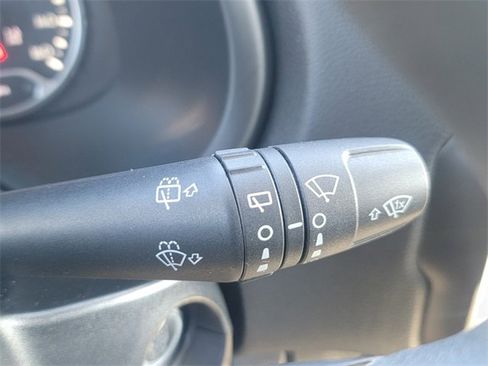 Certified 2023 Jeep Renegade Latitude image 26