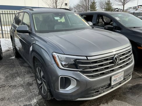 Used 2024 Volkswagen Atlas SE image 4