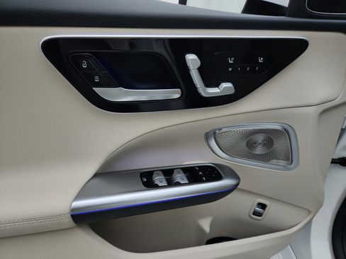 Used 2025 Mercedes-Benz C 300 Sedan image 22