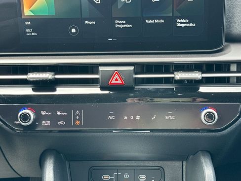 New 2026 Kia Sportage EX AWD/4WD image 21