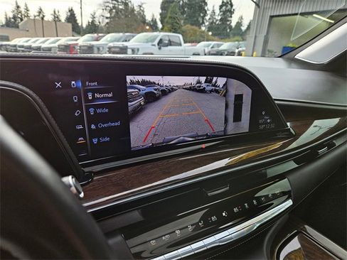 Used 2023 Cadillac Escalade ESV Sport Platinum image 31