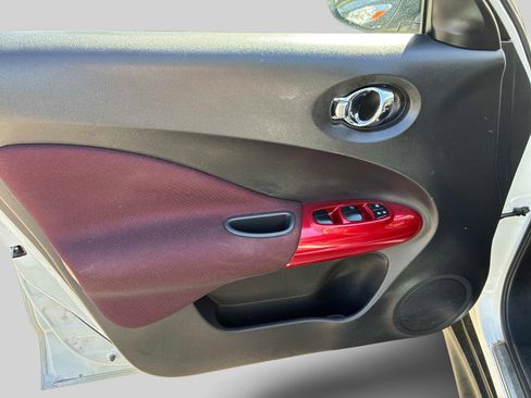 Used 2014 Nissan Juke SV AWD/4WD image 15