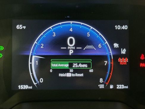 Used 2026 Toyota Corolla Cross LE image 6