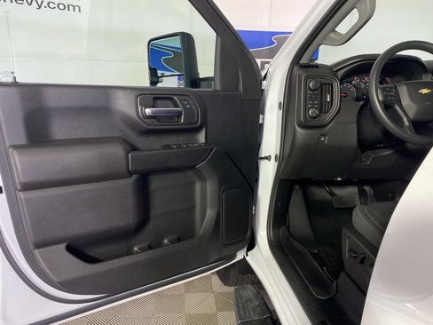 Used 2025 Chevrolet Silverado 2500 Custom w/ Custom Value Package AWD/4WD image 28