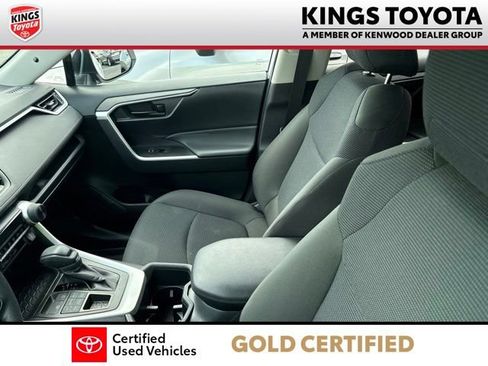 Used 2023 Toyota RAV4 LE AWD/4WD image 11