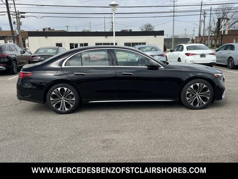 New 2026 Mercedes-Benz E 350 4MATIC Sedan image 7