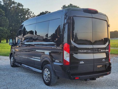 Used 2022 Ford Transit 250 Medium Roof AWD image 7