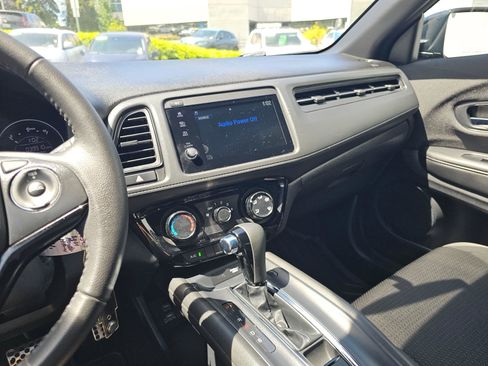 Used 2021 Honda HR-V Sport image 28