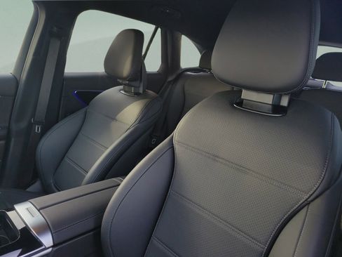 Certified 2026 Mercedes-Benz GLC 300 image 19